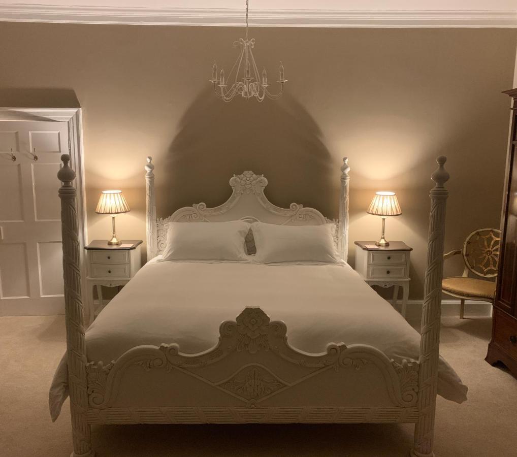 مبيت وإفطار South Dalton Old Rectory المظهر الخارجي الصورة
